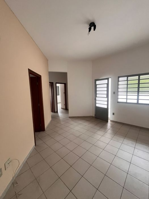 Casa - Aluguel - Jardim Ana Rosa - Taubaté - SP
