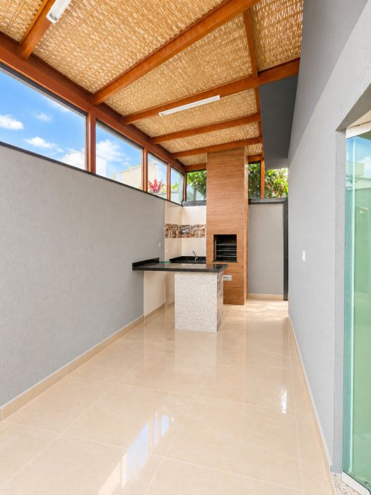 Casa Alto Padr�o - Aluguel - Parque S�o Crist�v�o - Taubat� - SP