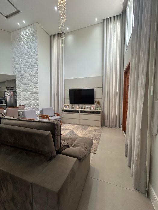 Casa - Venda - Residencial Ouroville - Taubaté - SP