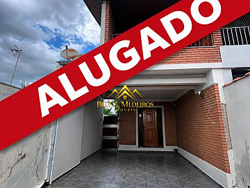 Casa Sobrado 3 dorm/sala/cozinha/copa